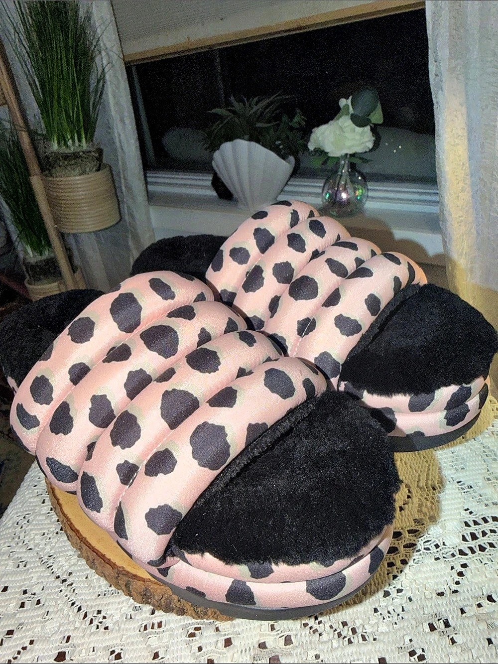 UGG Maxi Slide Cheetah Print Pink Scallop Platform Sandals Women’s 8 1127074